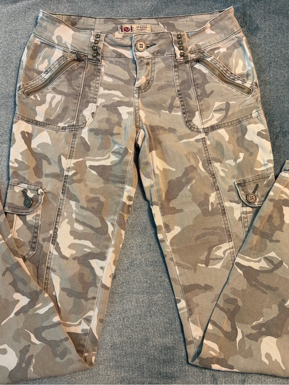 Vintage L.E.I Camo Cargo Pants with Button Front